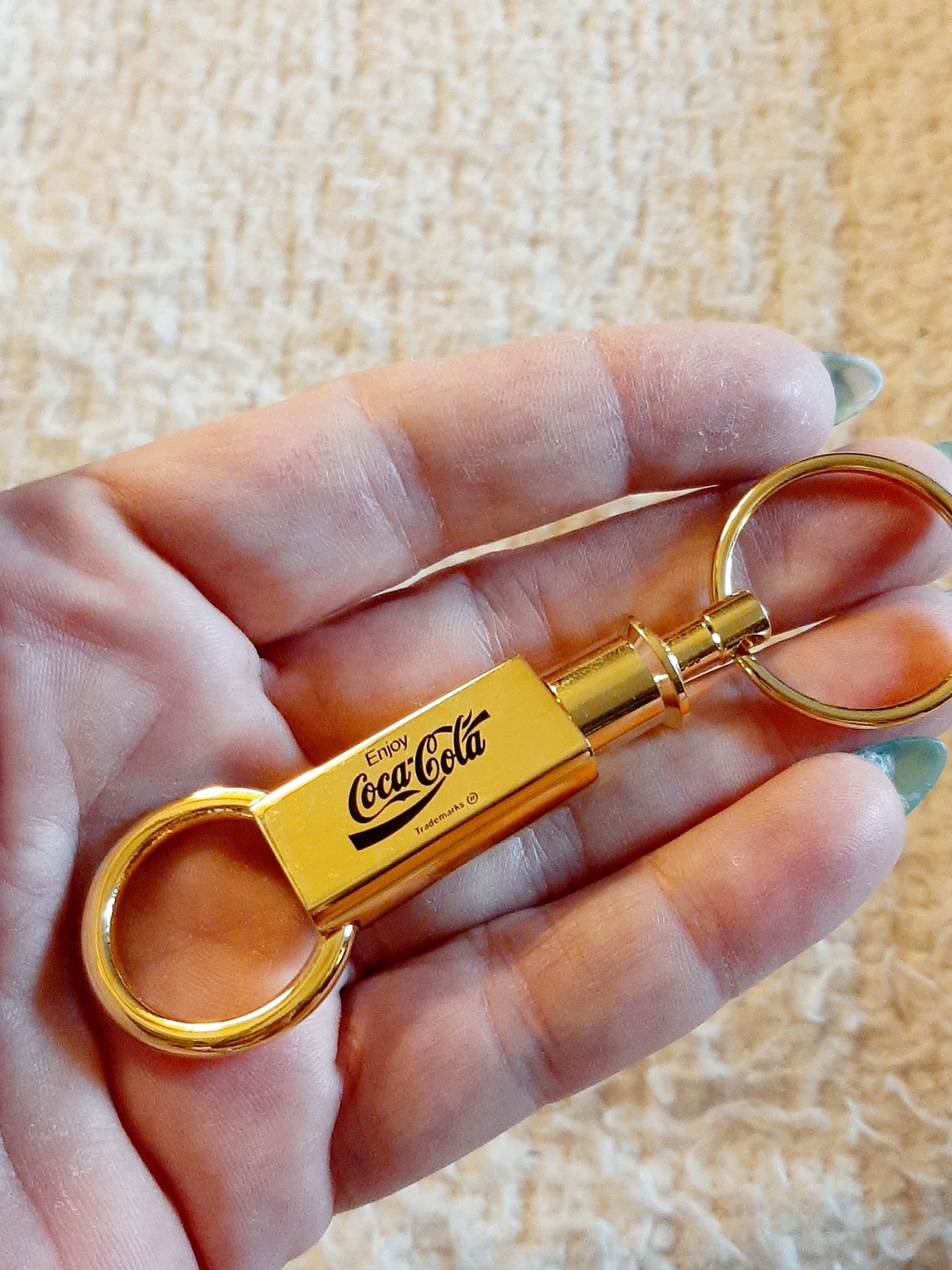 Coca Cola Gold-tone Keychain Split Ring Accessory - Picture 8 of 8